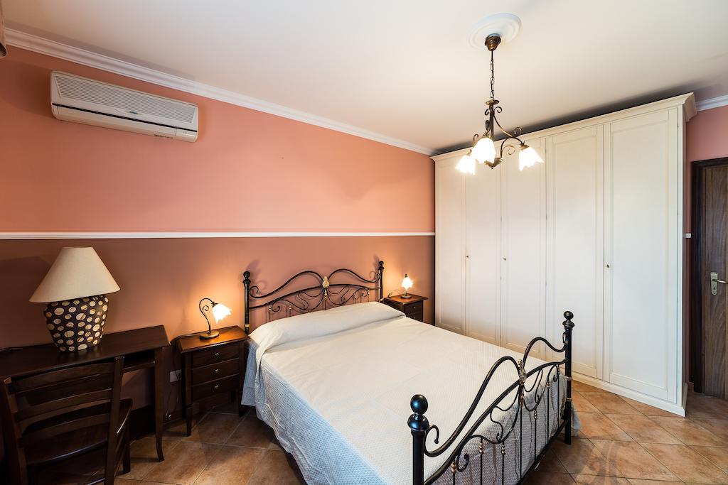 Bed And Breakfast Marina D'Aspra Bagheria Oda fotoğraf